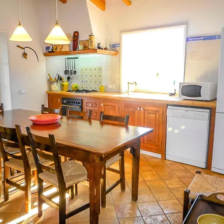Ciutadella Sleeps 10 Pool Wifi Villa