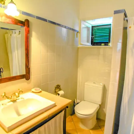 Ciutadella Sleeps 10 Pool Wifi Villa