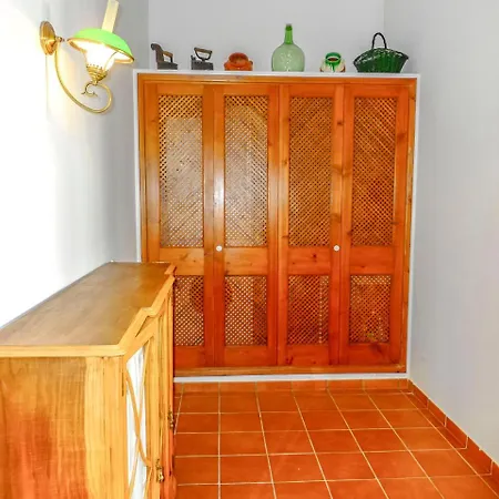 Ciutadella Sleeps 10 Pool Wifi Villa